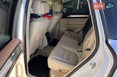 Внедорожник / Кроссовер Volkswagen Touareg 2016 в 