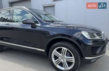 Позашляховик / Кросовер Volkswagen Touareg 2014 в  фото 24 Позашляховик / Кросовер Volkswagen Touareg 2014 в