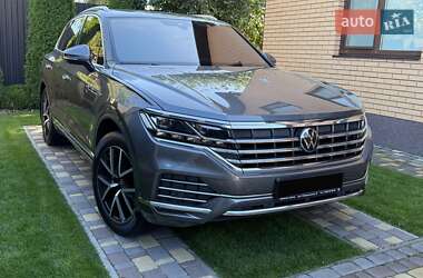 Внедорожник / Кроссовер Volkswagen Touareg 2020 в 