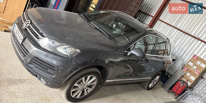 Позашляховик / Кросовер Volkswagen Touareg 2012 в Києві фото 3 Позашляховик / Кросовер Volkswagen Touareg 2012 в Києві