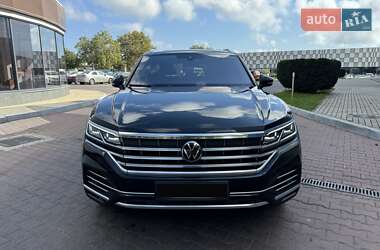 Внедорожник / Кроссовер Volkswagen Touareg 2022 в 