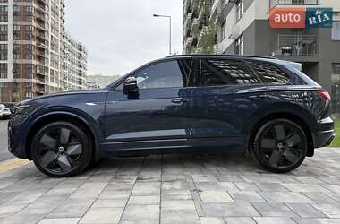 Позашляховик / Кросовер Volkswagen Touareg 2023 в Києві