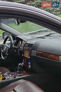 Внедорожник / Кроссовер Volkswagen Touareg 2007 в 