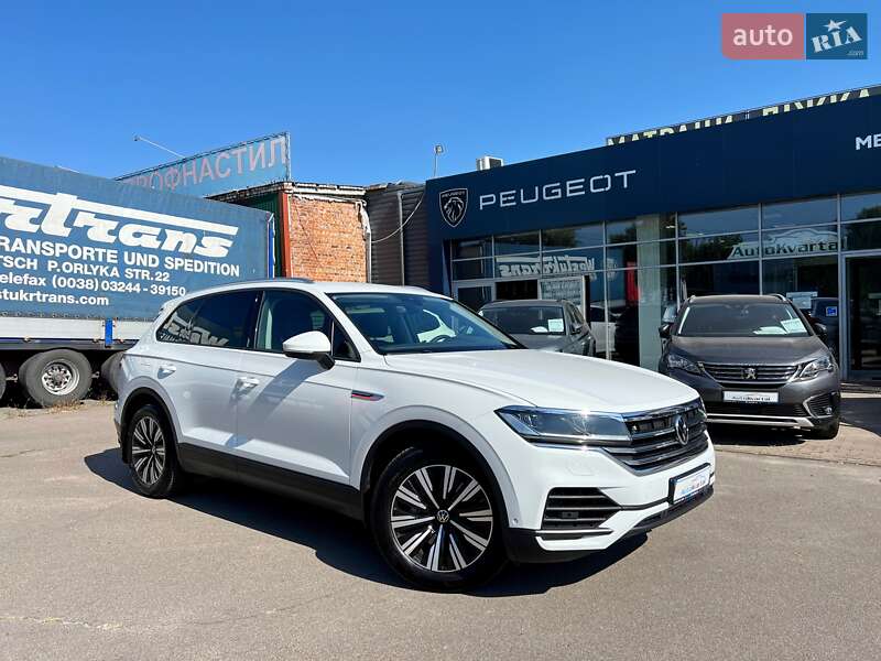 Внедорожник / Кроссовер Volkswagen Touareg 2020 в Чернигове