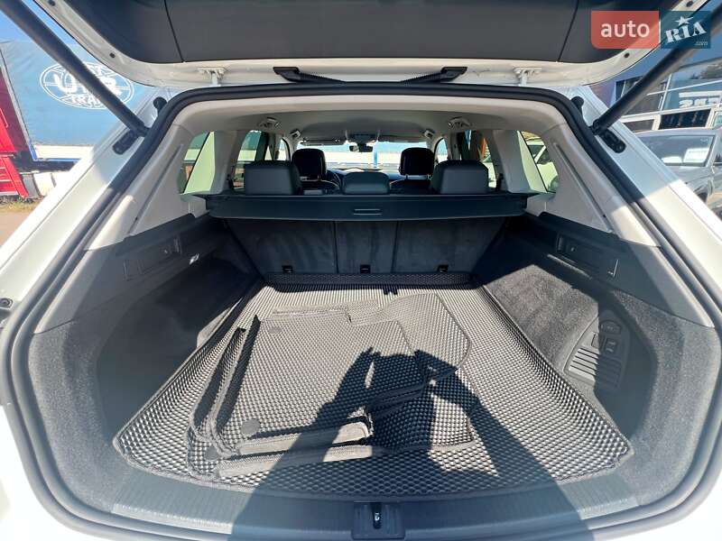 Внедорожник / Кроссовер Volkswagen Touareg 2020 в Чернигове