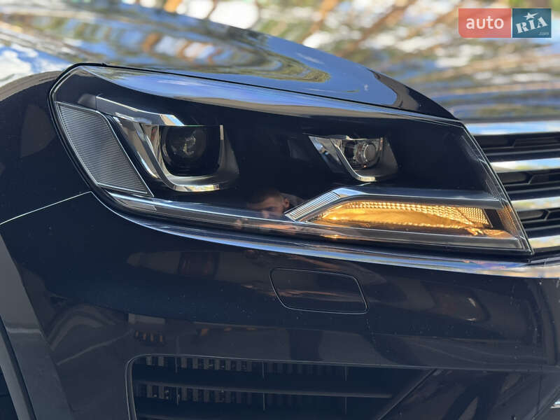 Внедорожник / Кроссовер Volkswagen Touareg 2015 в Киеве фото 6 Внедорожник / Кроссовер Volkswagen Touareg 2015 в Киеве