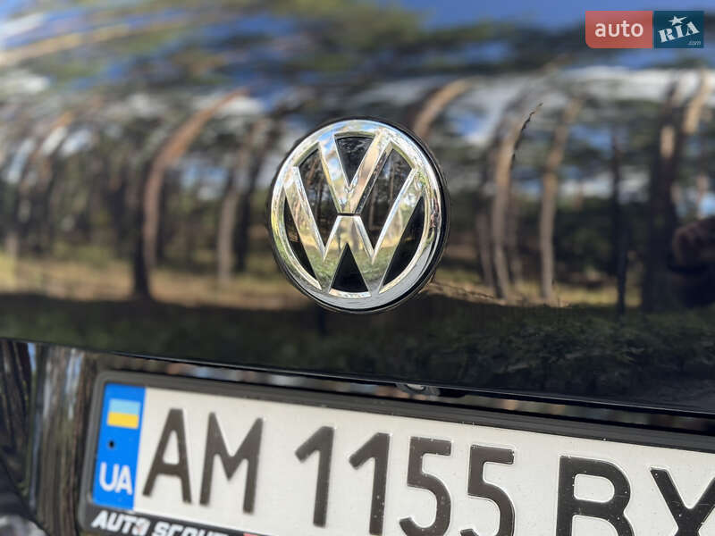 Внедорожник / Кроссовер Volkswagen Touareg 2015 в Киеве фото 14 Внедорожник / Кроссовер Volkswagen Touareg 2015 в Киеве
