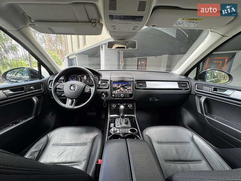 Внедорожник / Кроссовер Volkswagen Touareg 2015 в Киеве фото 30 Внедорожник / Кроссовер Volkswagen Touareg 2015 в Киеве