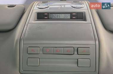 Внедорожник / Кроссовер Volkswagen Touareg 2005 в 