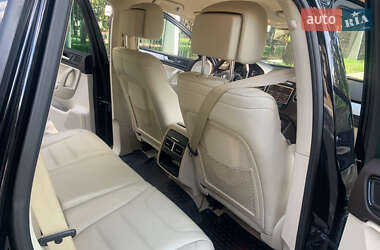 Внедорожник / Кроссовер Volkswagen Touareg 2012 в 