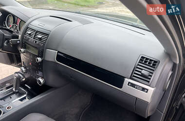 Позашляховик / Кросовер Volkswagen Touareg 2009 в 