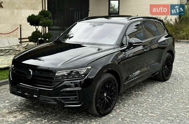 Внедорожник / Кроссовер Volkswagen Touareg 2022 в 