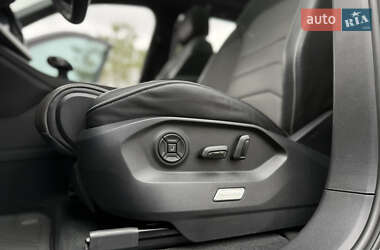 Внедорожник / Кроссовер Volkswagen Touareg 2022 в 