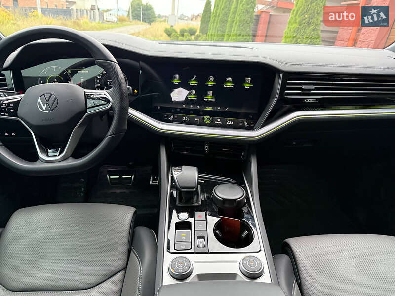 Внедорожник / Кроссовер Volkswagen Touareg 2023 в Киеве фото 35 Внедорожник / Кроссовер Volkswagen Touareg 2023 в Киеве