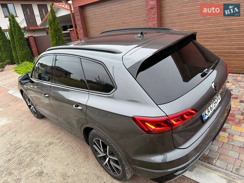 Внедорожник / Кроссовер Volkswagen Touareg 2023 в Киеве