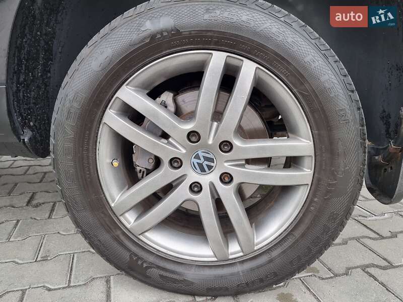 Внедорожник / Кроссовер Volkswagen Touareg 2009 в Виннице