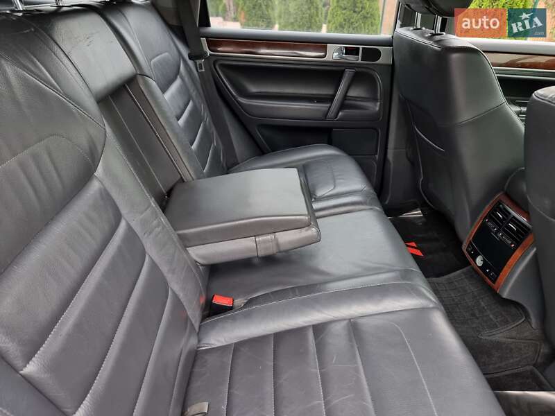 Внедорожник / Кроссовер Volkswagen Touareg 2009 в Виннице