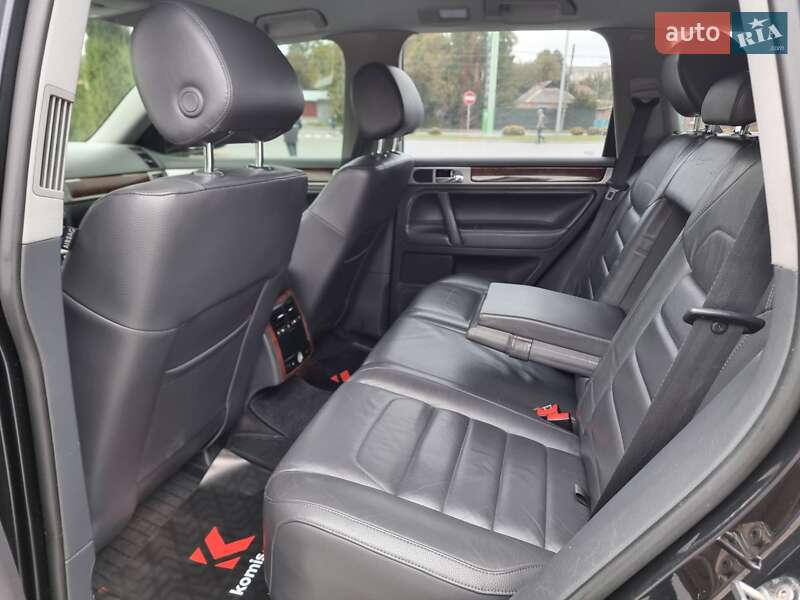 Внедорожник / Кроссовер Volkswagen Touareg 2009 в Виннице