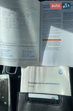 Внедорожник / Кроссовер Volkswagen Touareg 2012 в 