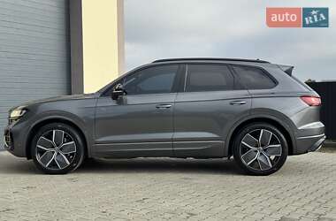 Позашляховик / Кросовер Volkswagen Touareg 2023 в  фото 24 Позашляховик / Кросовер Volkswagen Touareg 2023 в