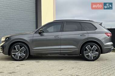 Позашляховик / Кросовер Volkswagen Touareg 2023 в  фото 40 Позашляховик / Кросовер Volkswagen Touareg 2023 в