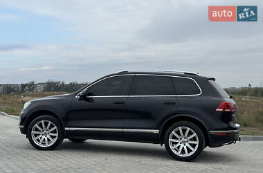 Внедорожник / Кроссовер Volkswagen Touareg 2015 в 