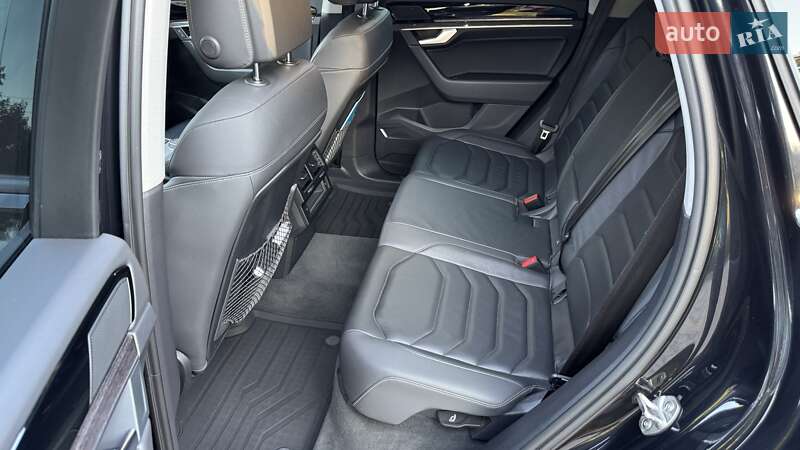 Позашляховик / Кросовер Volkswagen Touareg 2021 в Миргороді