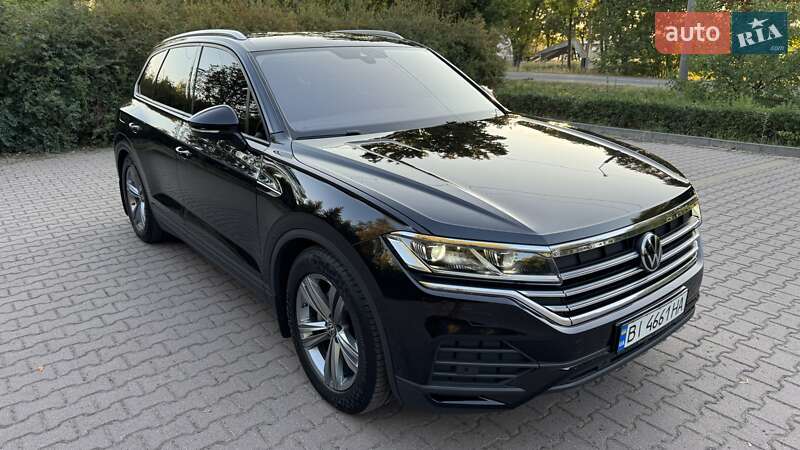 Позашляховик / Кросовер Volkswagen Touareg 2021 в Миргороді
