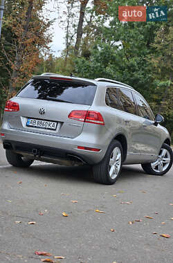 Внедорожник / Кроссовер Volkswagen Touareg 2013 в 