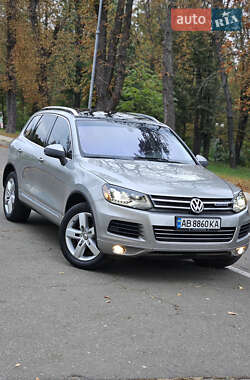 Внедорожник / Кроссовер Volkswagen Touareg 2013 в Киеве