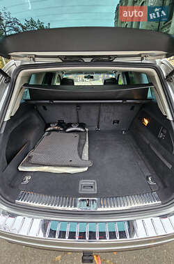 Внедорожник / Кроссовер Volkswagen Touareg 2013 в 