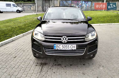 Внедорожник / Кроссовер Volkswagen Touareg 2012 в Львове