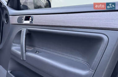 Внедорожник / Кроссовер Volkswagen Touareg 2006 в 