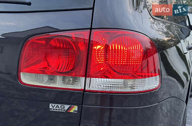 Внедорожник / Кроссовер Volkswagen Touareg 2006 в 