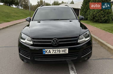 Позашляховик / Кросовер Volkswagen Touareg 2012 в  фото 9 Позашляховик / Кросовер Volkswagen Touareg 2012 в