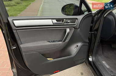 Позашляховик / Кросовер Volkswagen Touareg 2012 в  фото 26 Позашляховик / Кросовер Volkswagen Touareg 2012 в