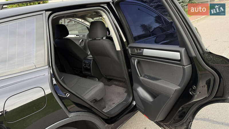 Внедорожник / Кроссовер Volkswagen Touareg 2012 в Киеве фото 34 Внедорожник / Кроссовер Volkswagen Touareg 2012 в Киеве