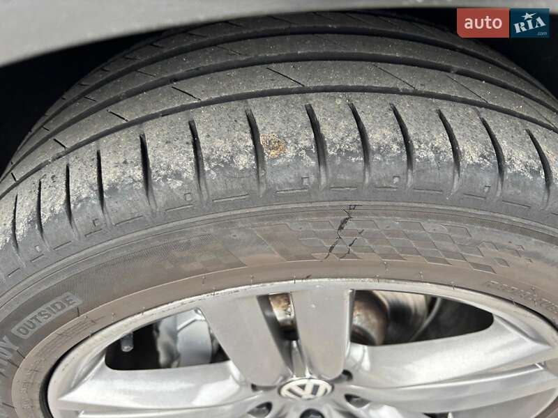 Внедорожник / Кроссовер Volkswagen Touareg 2014 в Львове фото 3 Внедорожник / Кроссовер Volkswagen Touareg 2014 в Львове