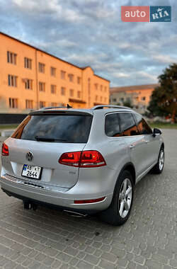 Внедорожник / Кроссовер Volkswagen Touareg 2010 в 