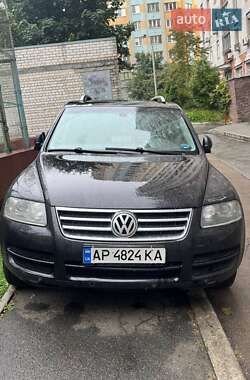 Позашляховик / Кросовер Volkswagen Touareg 2005 в Києві