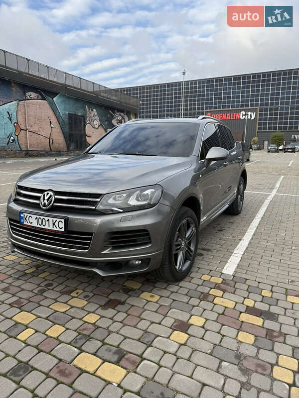 Позашляховик / Кросовер Volkswagen Touareg 2013 в Луцьку