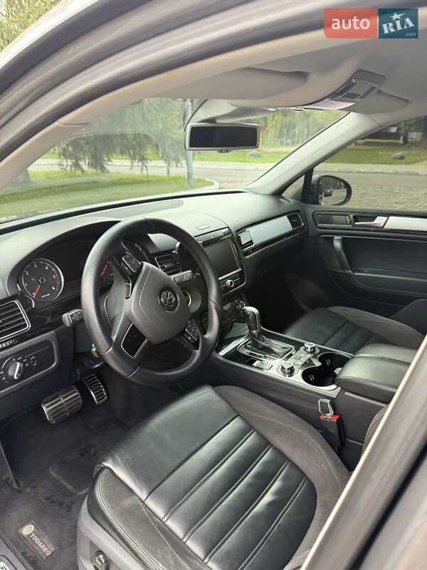 Позашляховик / Кросовер Volkswagen Touareg 2013 в Луцьку