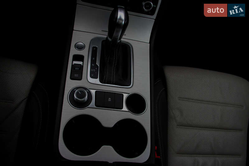 Внедорожник / Кроссовер Volkswagen Touareg 2016 в Одессе фото 32 Внедорожник / Кроссовер Volkswagen Touareg 2016 в Одессе