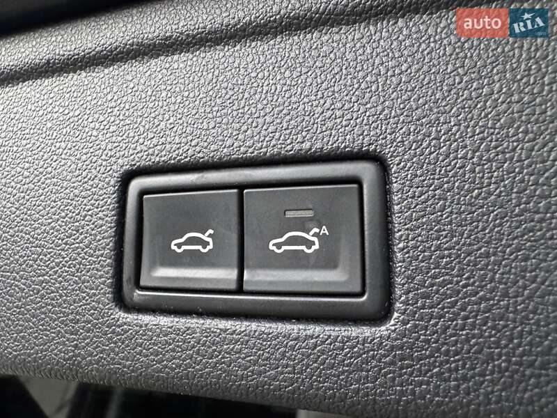 Позашляховик / Кросовер Volkswagen Touareg 2019 в Тернополі