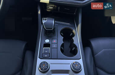Внедорожник / Кроссовер Volkswagen Touareg 2021 в 