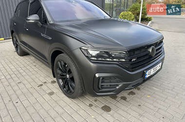 Позашляховик / Кросовер Volkswagen Touareg 2019 в Дніпрі