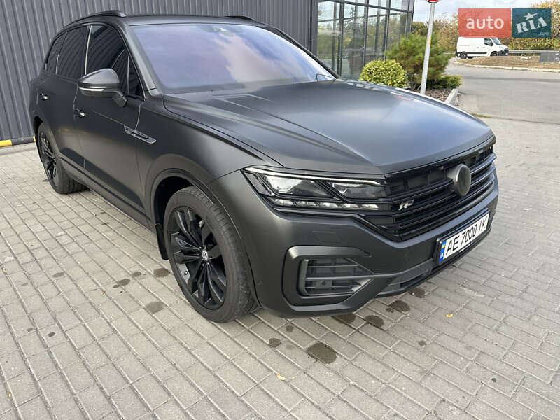 Позашляховик / Кросовер Volkswagen Touareg 2019 в Дніпрі