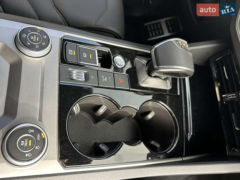 Позашляховик / Кросовер Volkswagen Touareg 2019 в Дніпрі