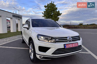 Внедорожник / Кроссовер Volkswagen Touareg 2015 в Мукачево