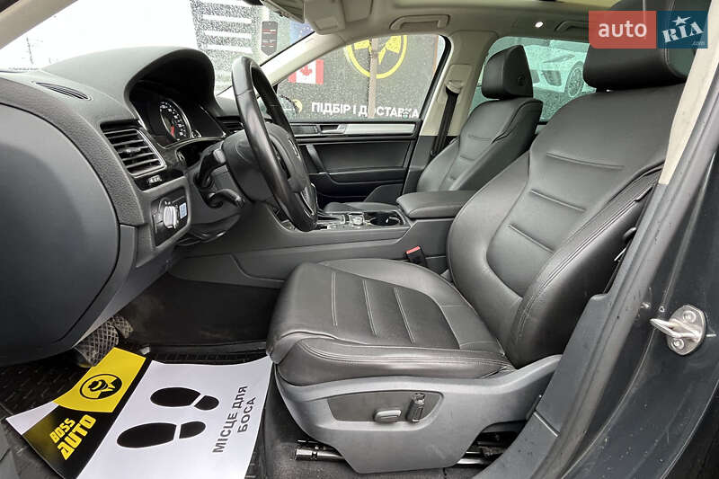 Позашляховик / Кросовер Volkswagen Touareg 2015 в Стрию